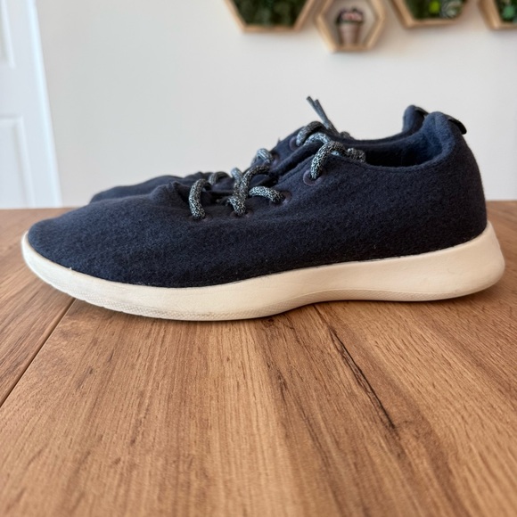 Allbirds Men's Wool Runners - Navy / Cream - Size 9 - Picture 3 of 9